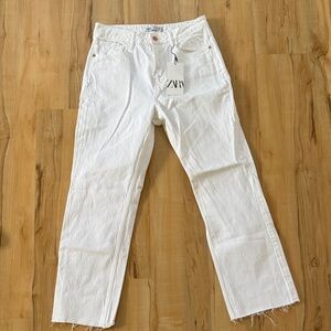 Zara Women’s Crisp White Straight Jeans size 8